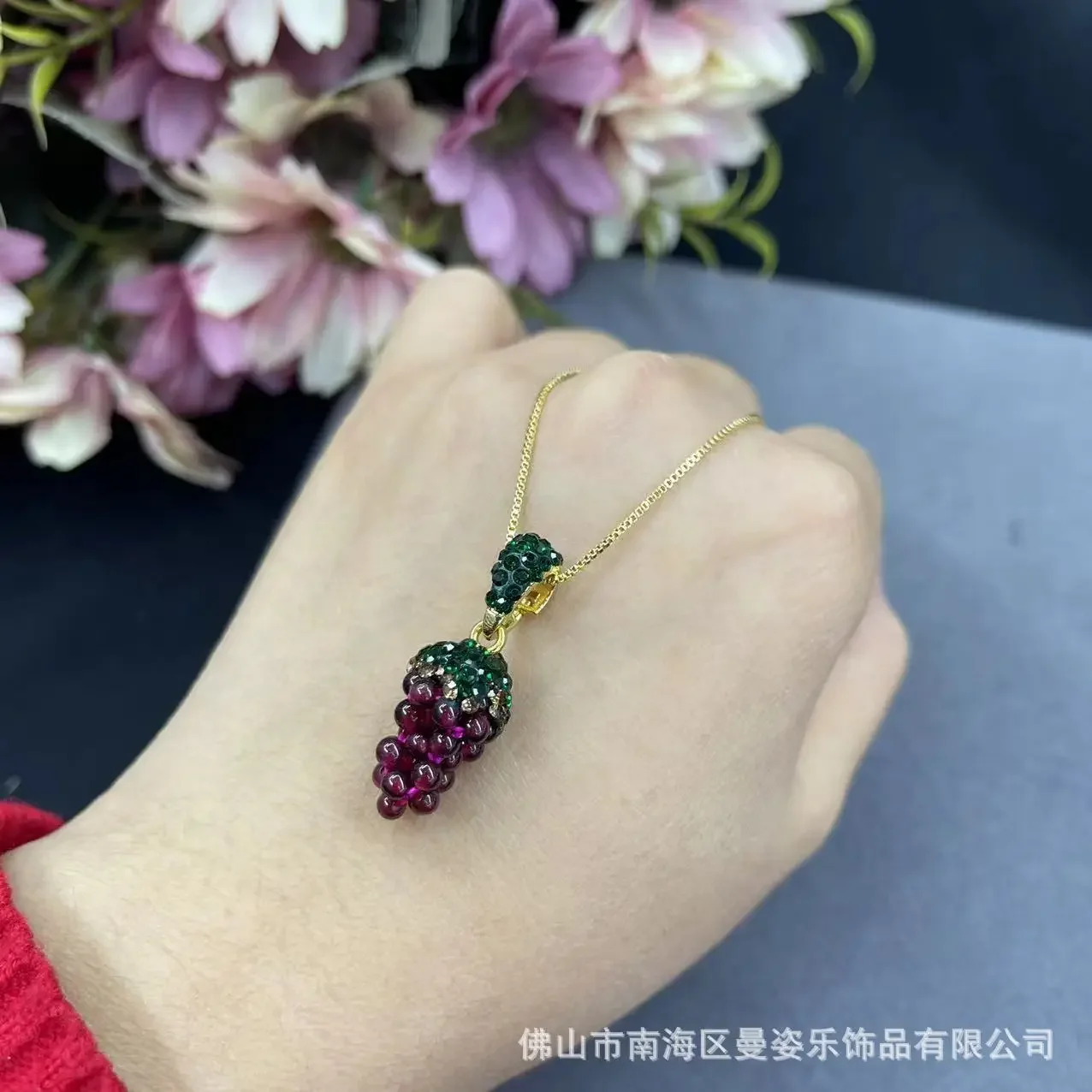 Natural garnet woven grape clay inlaid three-piece set vintage natural stone jewelry wholesale direct sales