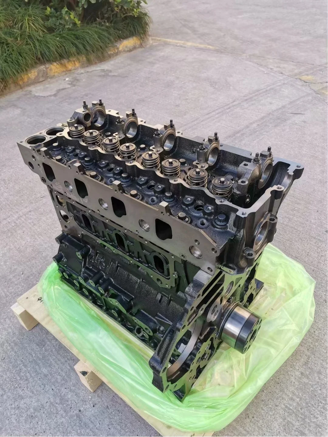 High Quality 4HE1 4HF1 4HK1 4HG1 Engine Cylinder Long and Short Block Assembly fit for Isuzu Pickup Truck and Excavator