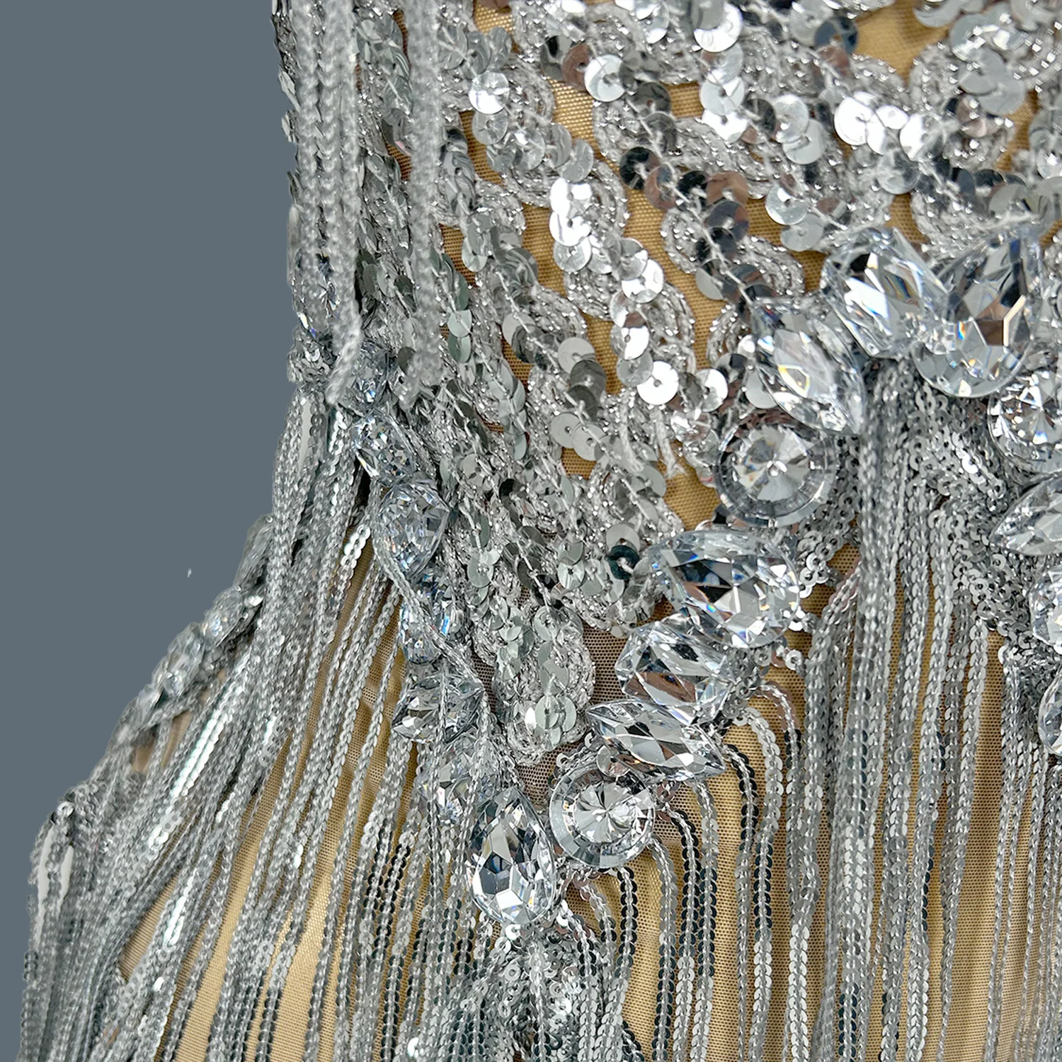 

Sparkly Silver Rhinestones Sequins Fringes Mini Dress for Women Sexy Club Stage Performance Dance Costume Photograph Wear Muyuye