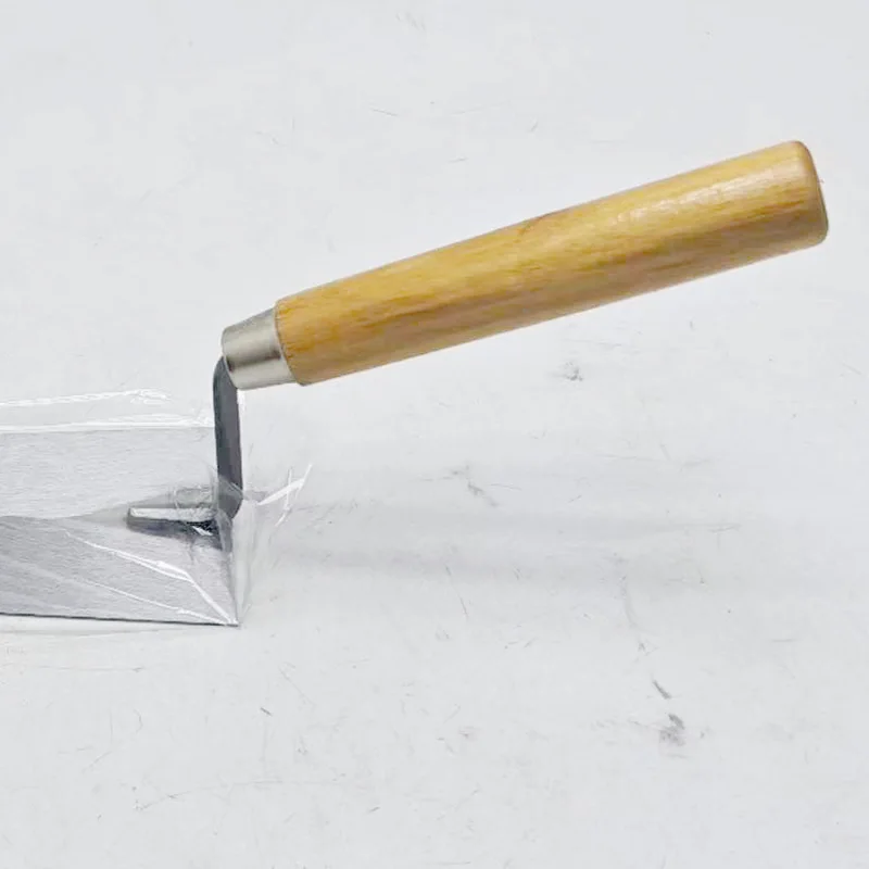 Factory Supply Wood Handle Carbon Steel Blade 6.29x3.54 inches Bucket Trowel Professional Margin Trowel Tools For Construction
