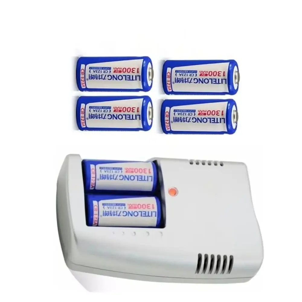 3.0v CR123A rechargeable battery LiFePO4 1300mAh lithium battery with smart CR2 CR123A battery charger