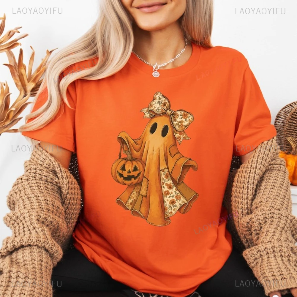 

Cute Bobo Ghost Carrying A Pumpkin Lantern Graphic T Shirts Retro Thanksgiving Day Woman Man Cotton T-shirt Fashion Streetwear