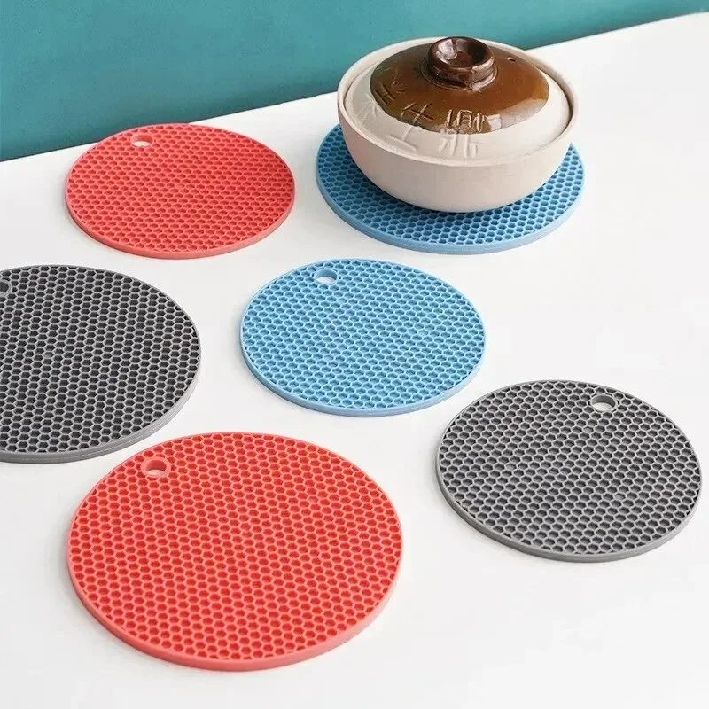 

Round Heat Resistant Silicone Mat Honeycomb Shaped Insulation Non Slip Coffee Cup Coasters Thicken Table Placemat Kitchen Tools