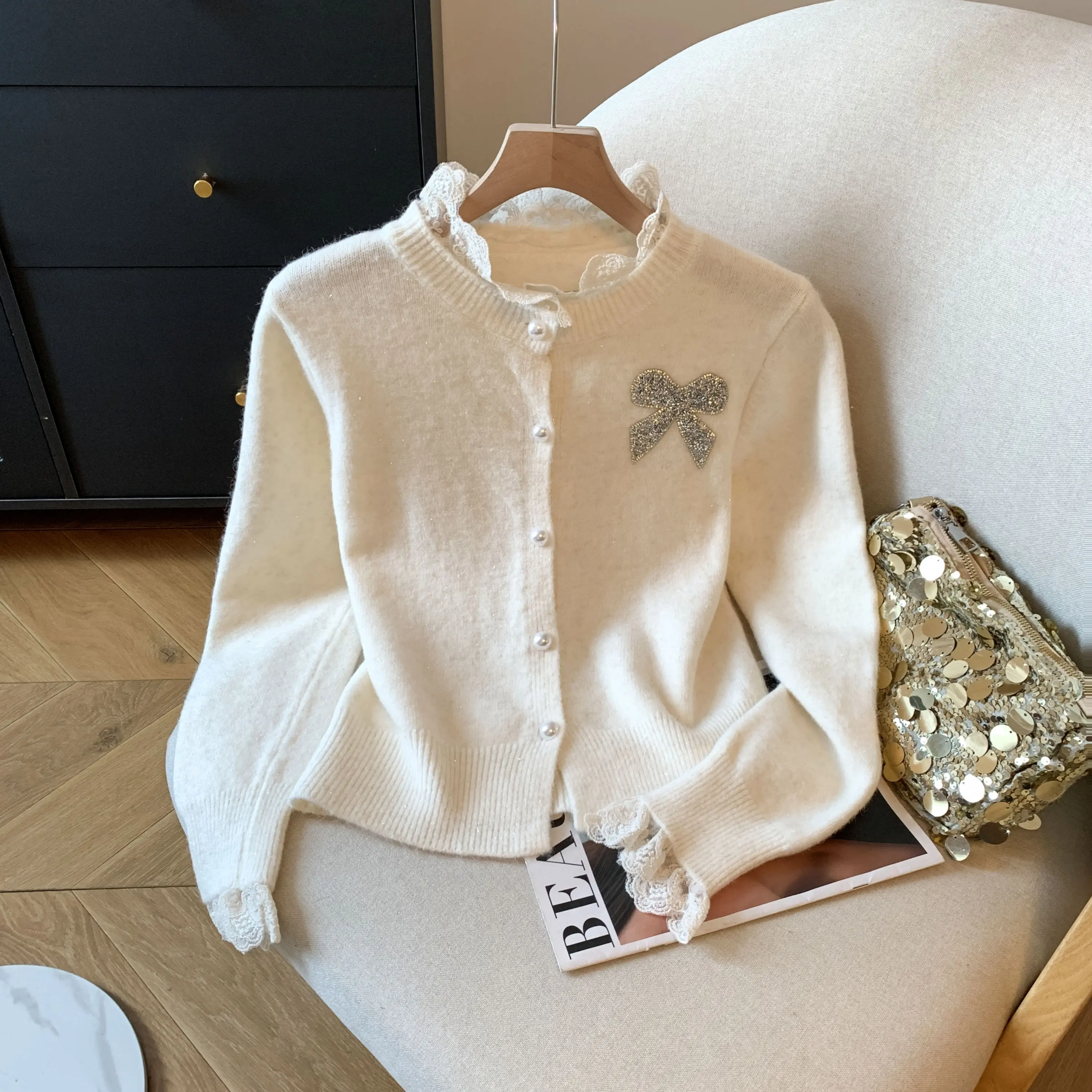 

Women's Round Neck Long Sleeve Casual Sweater Bow Lace Edge French Elegant Fashion Academy Retro Top Sweater Clothing 2025 New