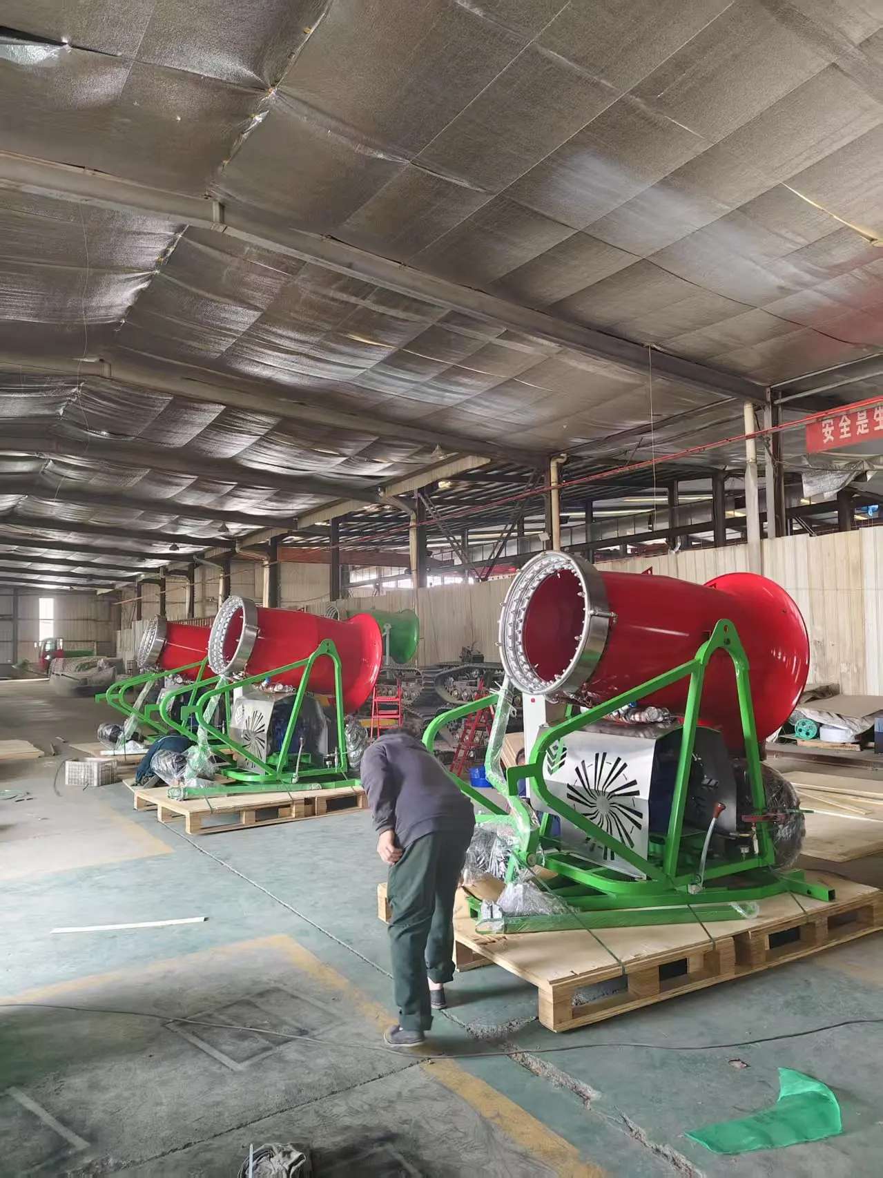 for Snow sprayer for ski resort Ice rink and snow event belt Remote control system Artificial snow machine Ski resort