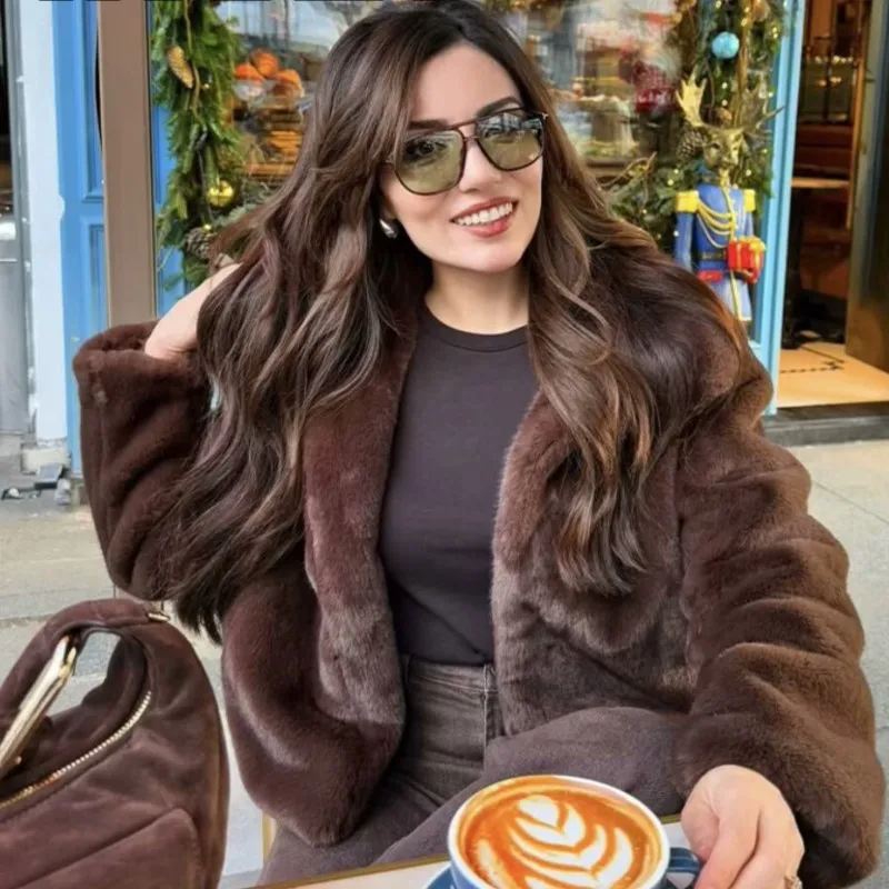 Brown Faux Fur Crop Coat Woman Retro Fashion Thick Warm Side Pockets Long Sleeve Coat 2025 New Autumn Winter Casual Lapel Jacket