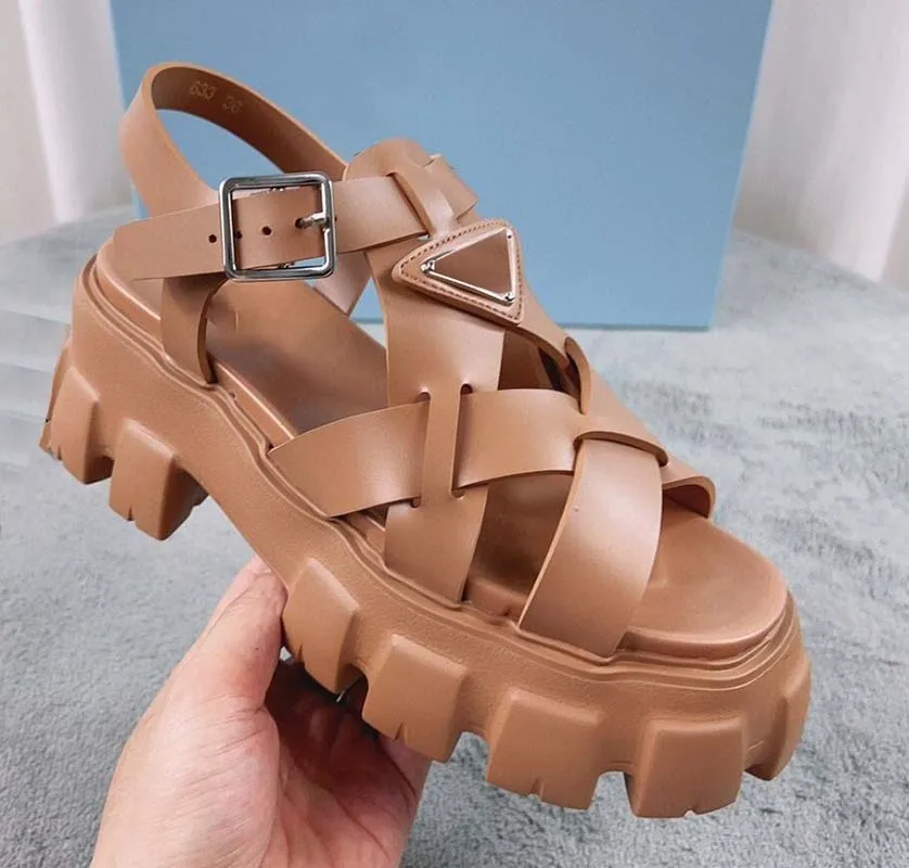 

Ultra soft~casual and fashionable woven leather thick soled Roman sandals 2024 summer new comfortable and versatile women's shoe