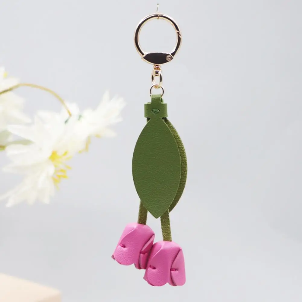 Handcrafted Floral Keychain Imitation Leather Tulip Keychain Pendant Decorative Car Key Chain Accessory Handbag Charm for Women