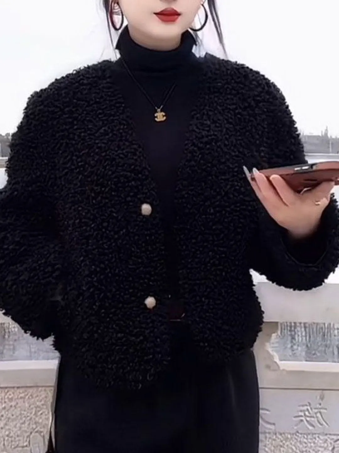 韓国製スレオルト エープスキンコート レディース Vネック ファー ジャケット 秋冬 コスティレザー＆ファー アットチャー 韓国システム