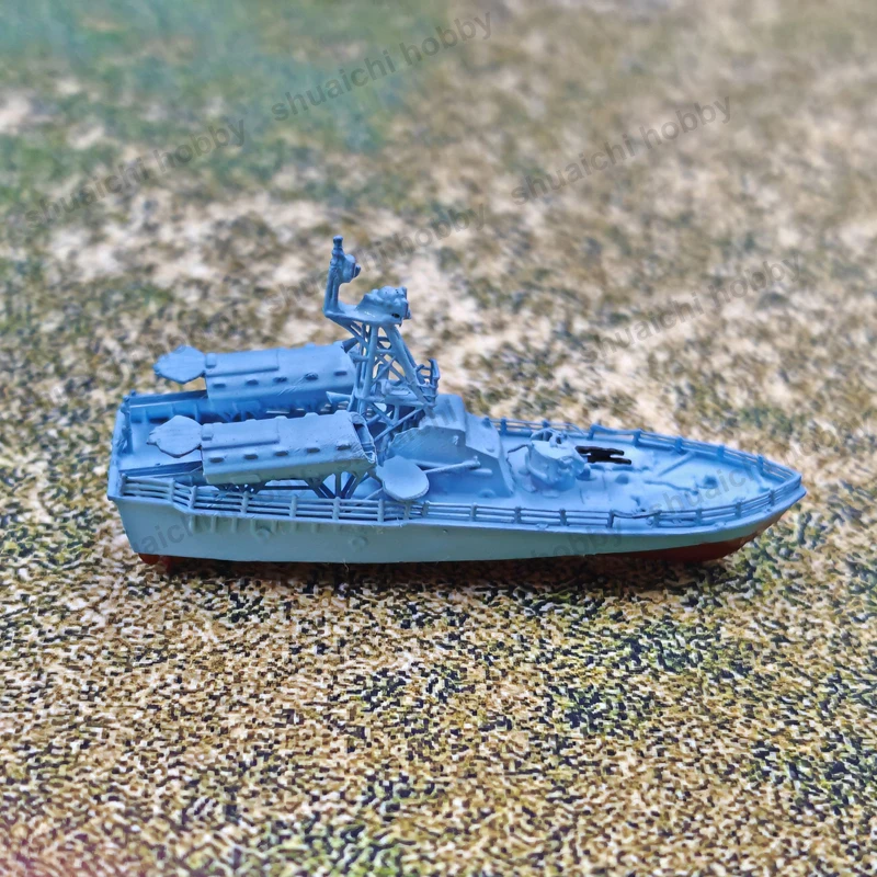 2PCS Type 024 Missile Boat Model 1/700 Scale Colored Miniature Planing Boats Length 3.7cm Static Warship Toys for DIY Hobbies