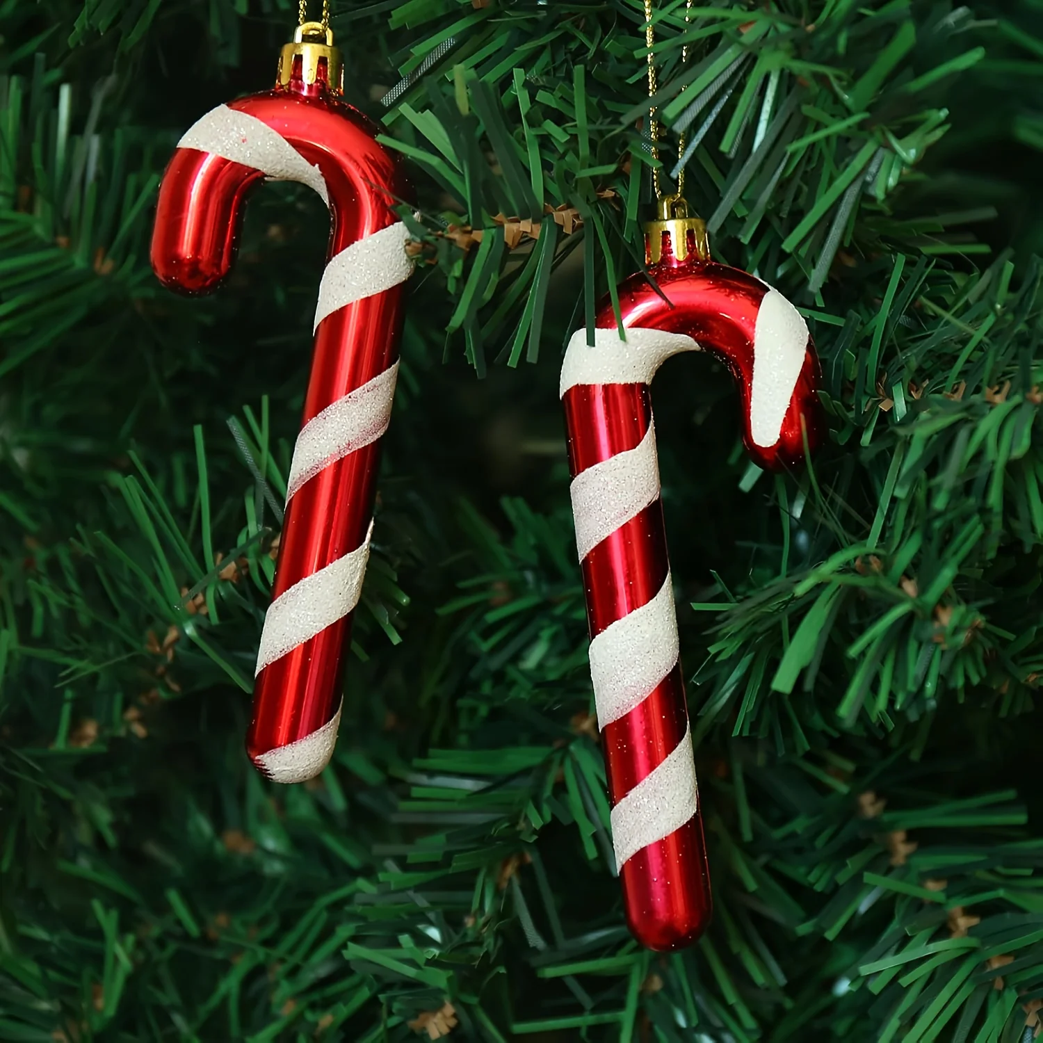 12 Stück rote und weiße Zuckerstangen-Ornamente aus Kunststoff, Weihnachtsbaum-Hängedekoration mit Schlaufenhaken für Feiertage, festliche Weihnachtsdekoration