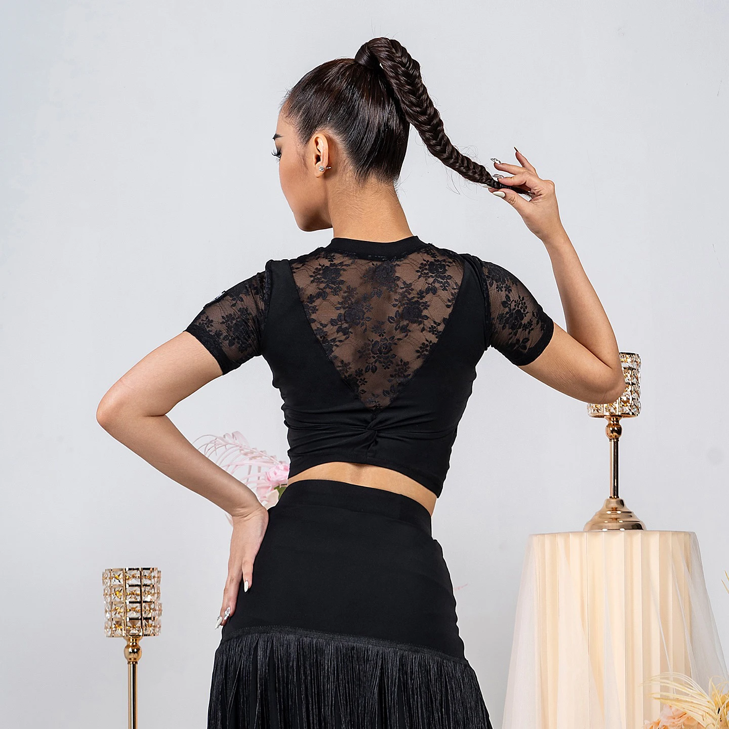 2025 Pizzo nero Ballo latino Top corto Gonna con frange Donna Club Cha Cha Rumba Samba Salsa Abiti da ballo Abiti da pratica DNV23881