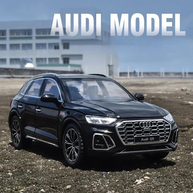 1:24 AUDI Q5 Q8 SUV Alloy Car Model Diecast & Toy Vehicles Metal Car Model High Simulation Sound and Light Collection