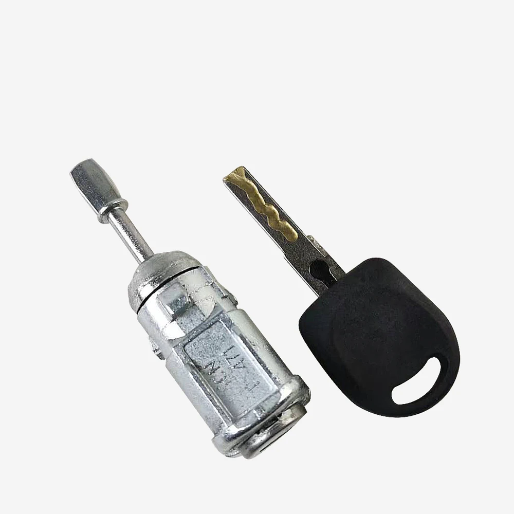 Left Door Lock Cylinder  for VW POLO Classic 6Q4837167 604837167  604 837 167 6048371678 604 837 168