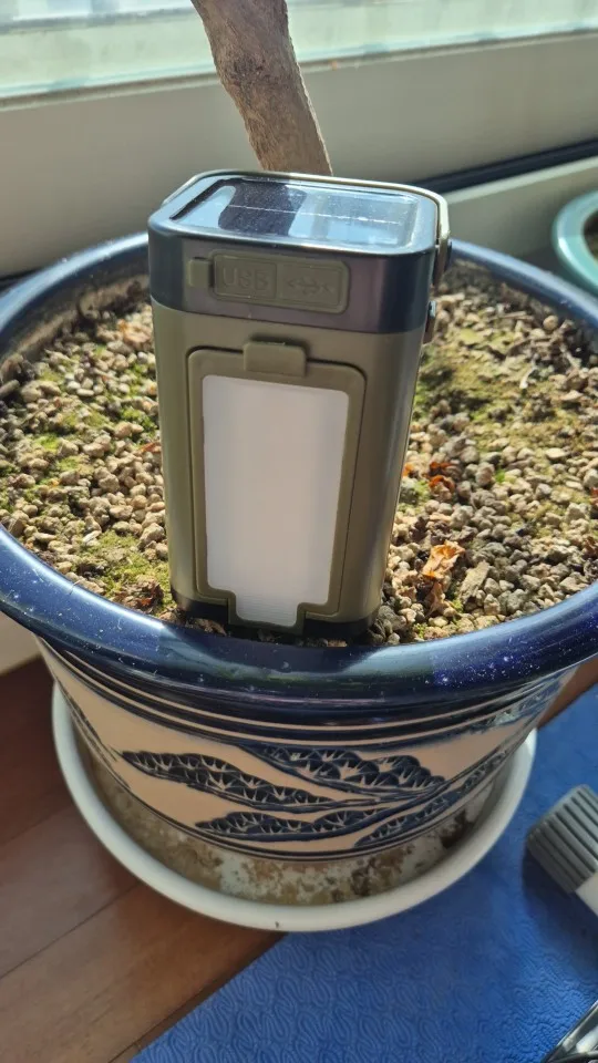 Solar Rechargeable LED Camping Lamp 4 Leaf Foldable Tent Lamp Warm Fire Atmosphere Lamp Outdoor Emergency Lighting Torch Lantern photo review