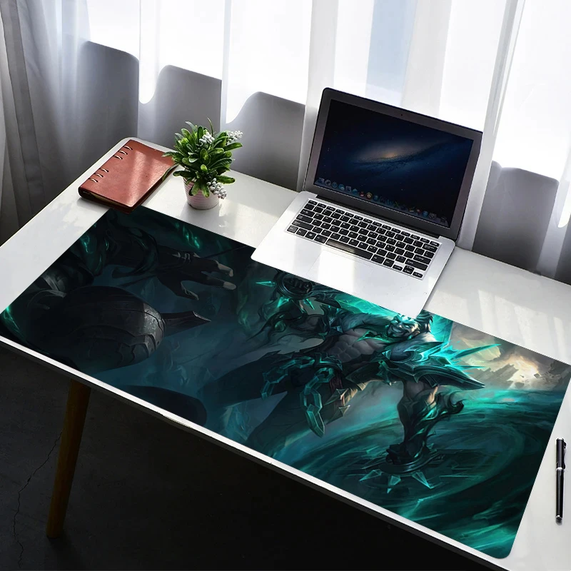 

Mouse Pad Laptop Non Slip Extended Desktop Mouse Mat Anime Keyboard Pad Gaming Accessories L-league of Legends Draven Mousepad