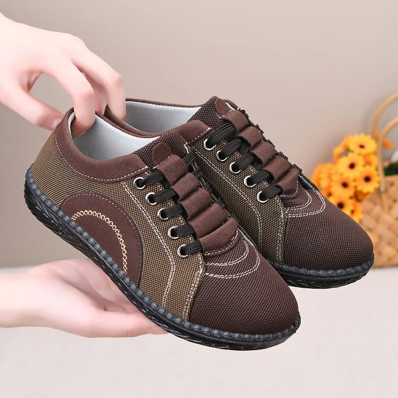 Old Beijing Cloth Shoes Women Footwear Spring Autumn New Soft Sole Light Comfortable Mother Casual Walking Shoe Female Sneakers