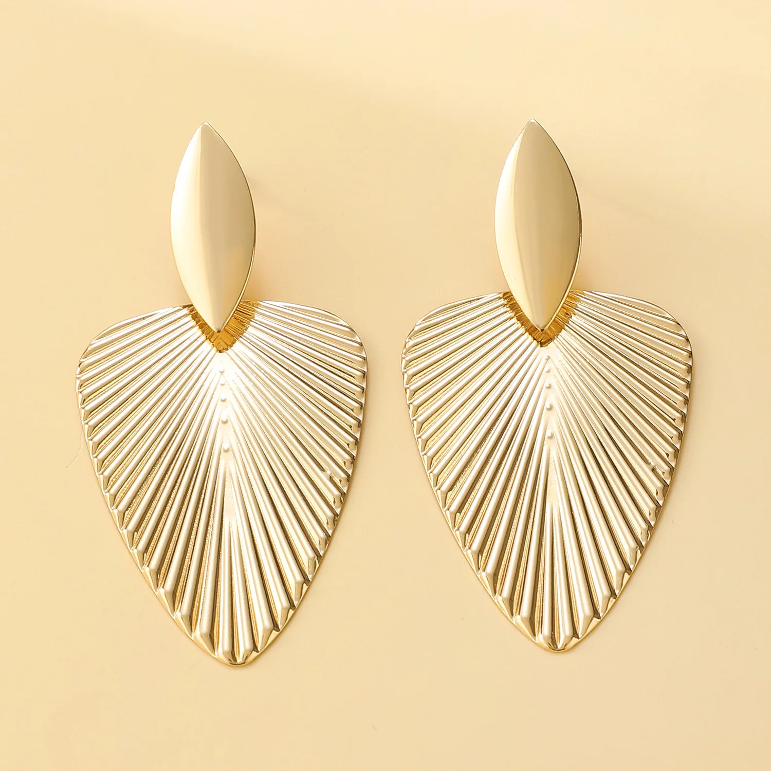 Advanced Metal Textured Leaf Pendant Big Earrings Women's Exaggerated Fashion Party Jewelry Gold Color Geometry Drop Earring