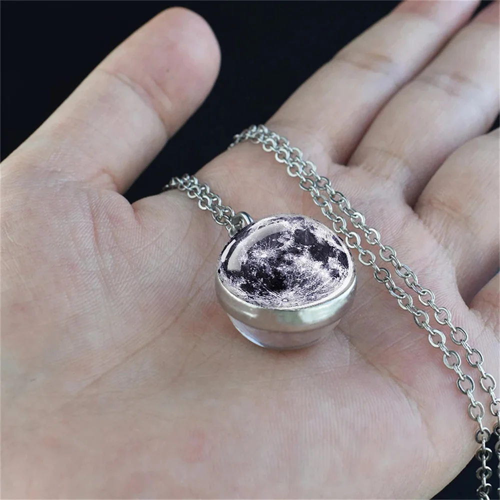 Glow In Dark Solar System Planet Necklace Moon Earth Jupiter Neptune Mars Venus Mercury Glass Ball Pendant Necklace Fashion Gift