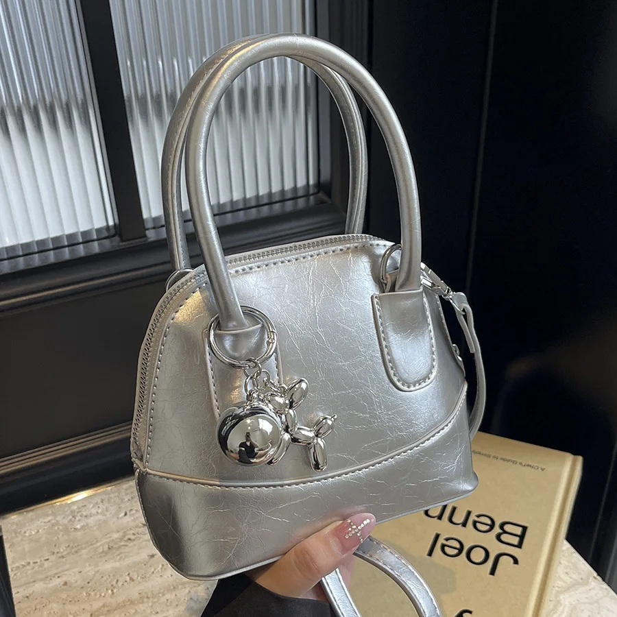 

Women's Shoulder Bag Niche Design Shell Handbags For Women Fashionable Crossbody High-end Feel Commuting Fashion Y2k Versatile