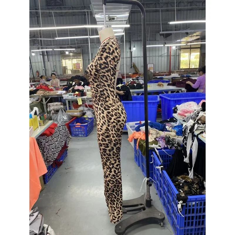 Sexy rückenfreier Leoparden-Jumpsuit für Damen, langärmelig, schmal geschnitten, mit ausgestellten Beinen, für Abendpartys, Streetwear, Rompers, Großhandel – Detail 6