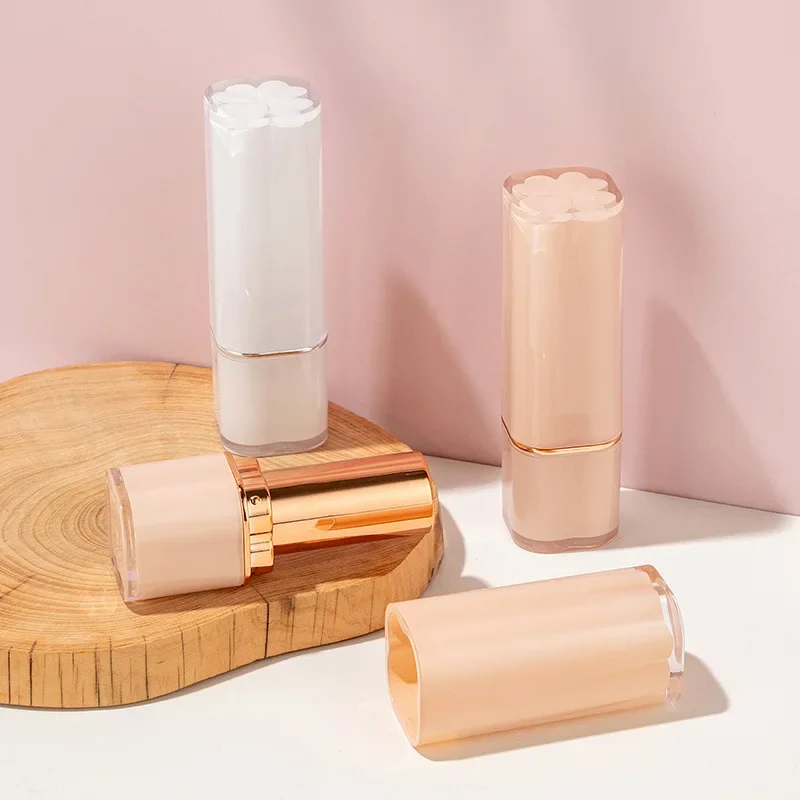 10/30/50pcs 3.5G Lipstick Tube Empty Four Leaf Clover Snap Color Packaging Cosmetics Subpackage Bottles Wholesale