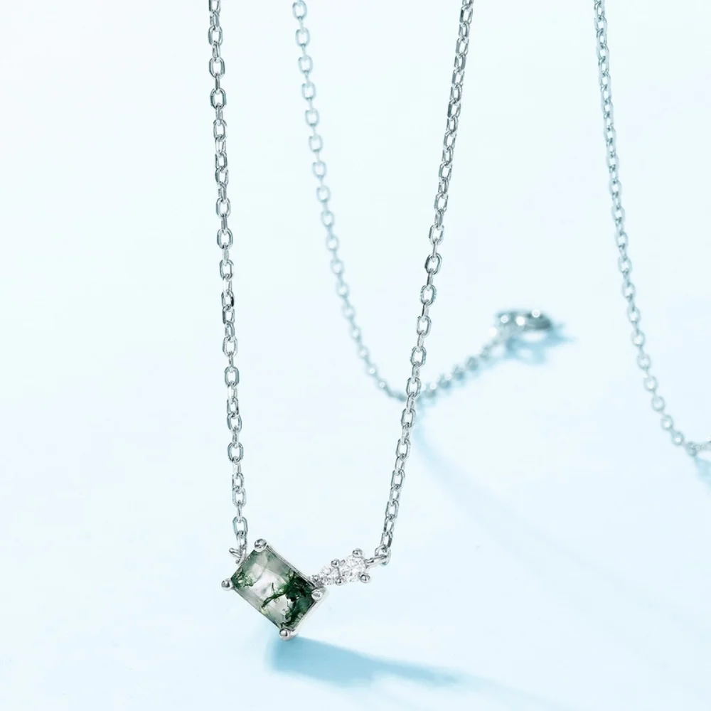 

Light Luxury S925 Sterling Silver Green Moss Agate Necklace Fashion Simple Square Aquatic Agate Pendant Clavicle Chain