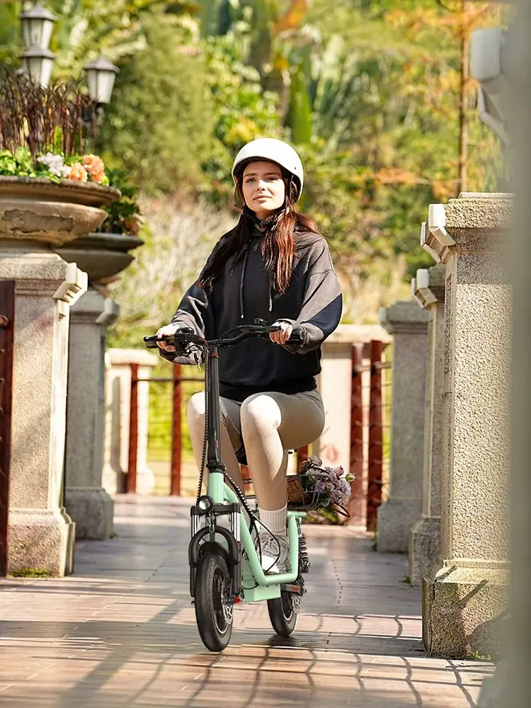 Groene i12 elektrische fiets met zadel & mandje 7.5Ah 500W elektrische e-scooter 35KM max. bereik 12 inch elektrische step 25km/u snelheid - afbeelding 2