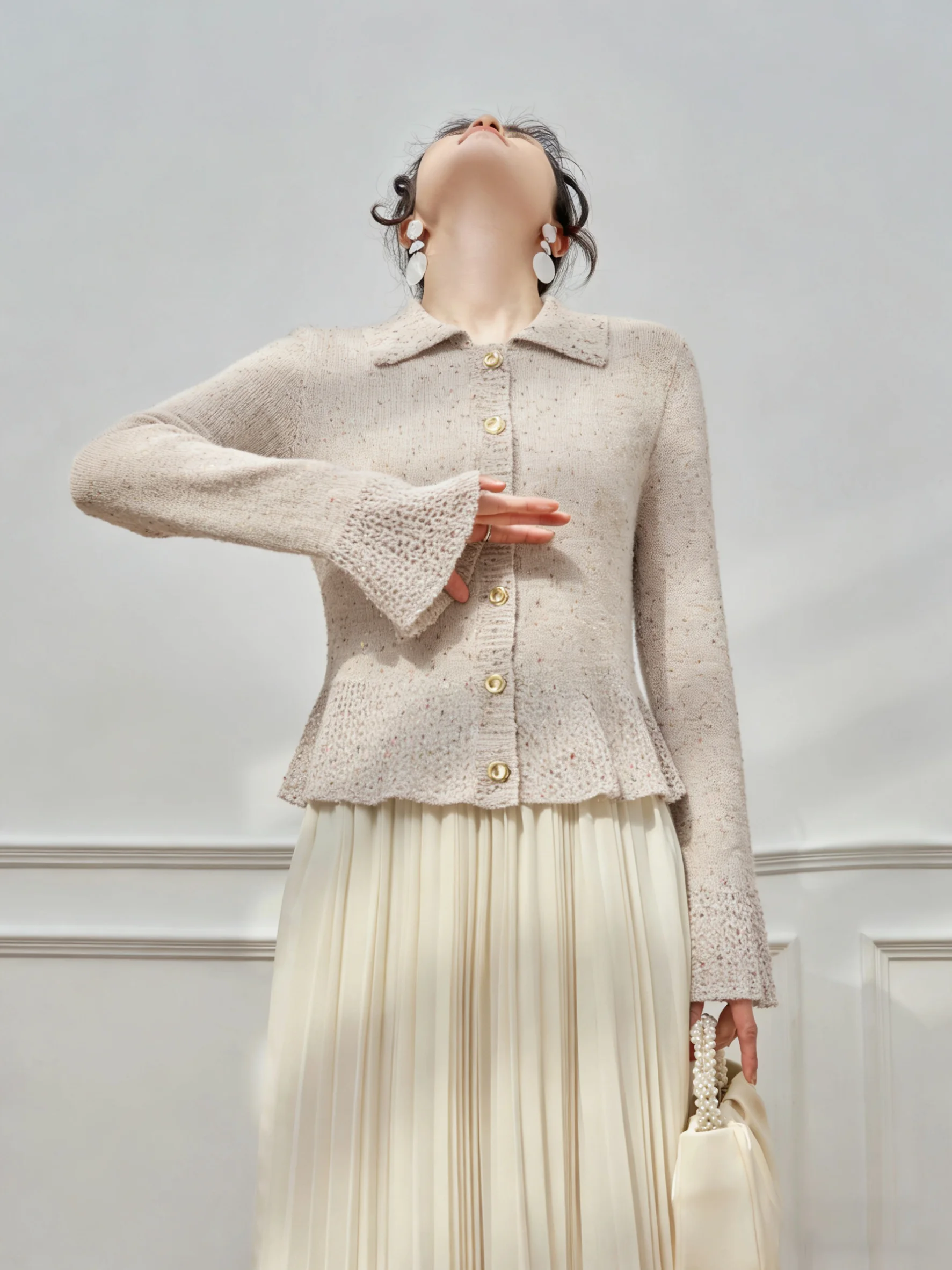 

Вязаный комплект с кружевным подолом и рукавами-колокол для женщин: модный весенний комплект с юбкой с высокой талией, легкий, ажурный, повседневный стиль