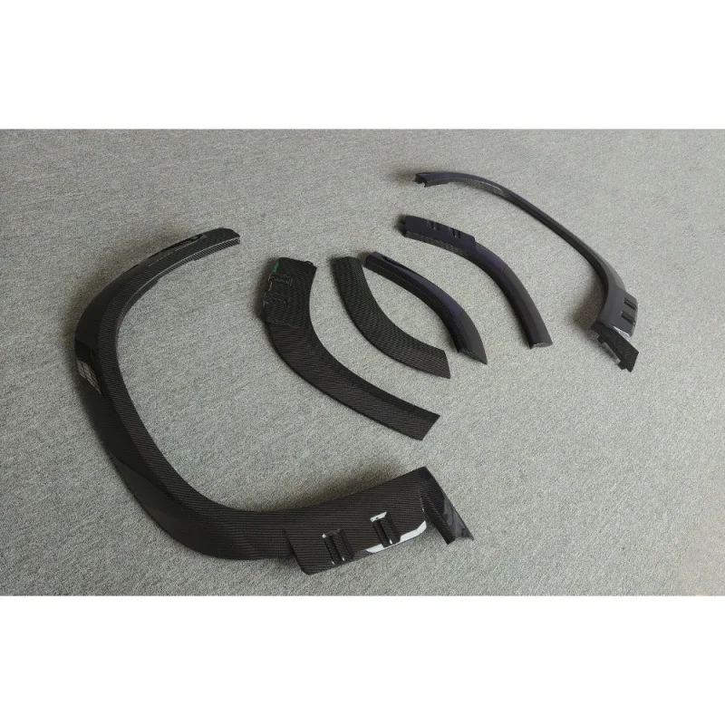 Car Body Kit Upgrade LD Style Dry Carbon Fiber Wheel Arch Decoration Suitable For BMW XM