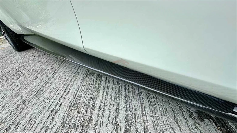 OEM Style Dry Carbon Fiber Side Skirts Body Kit for Roma