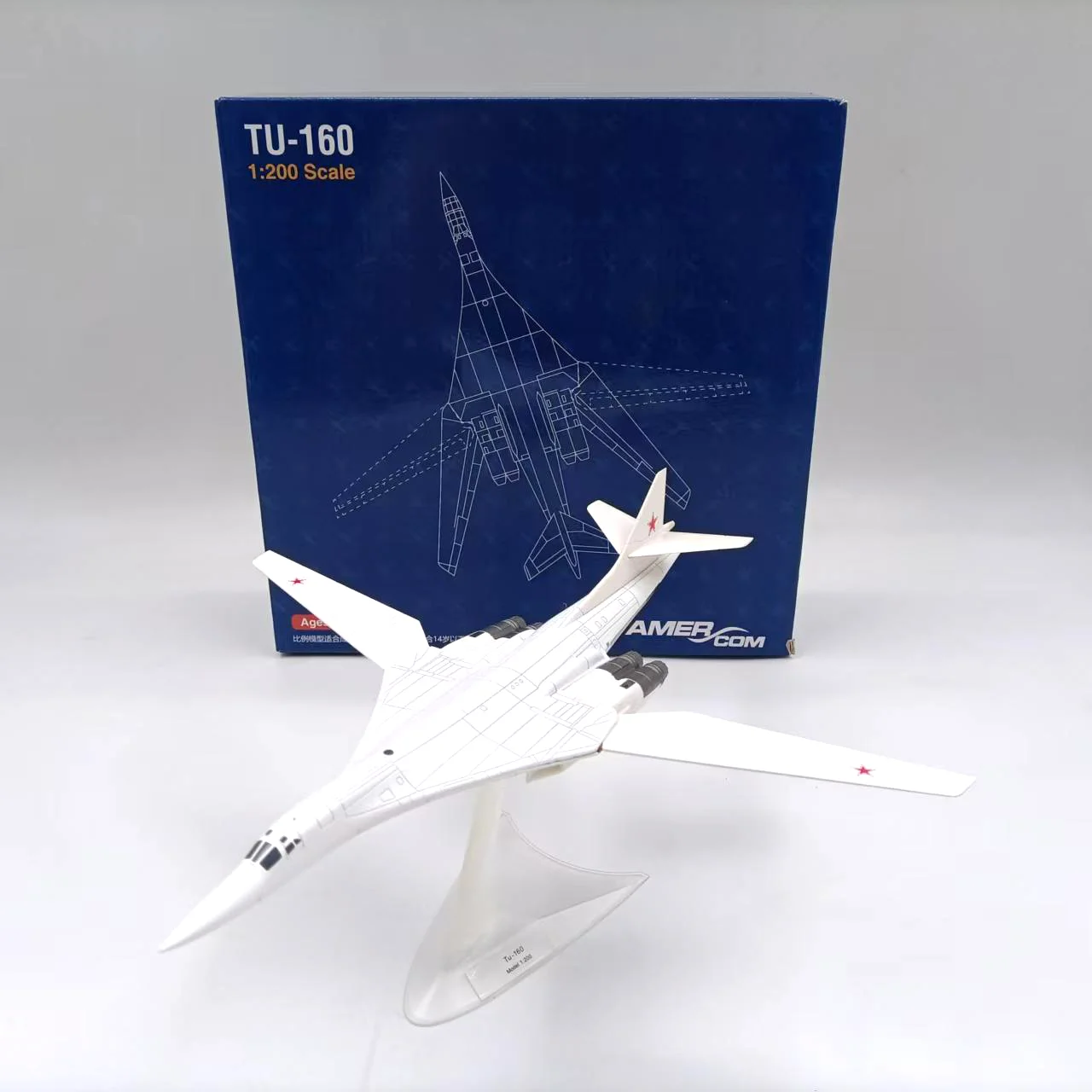 

Diecast 1:200 Scale Russian TU-160 Swan Bomber Military Alloy Aircraft Model Collectible Toy Gift Souvenir Display Ornament