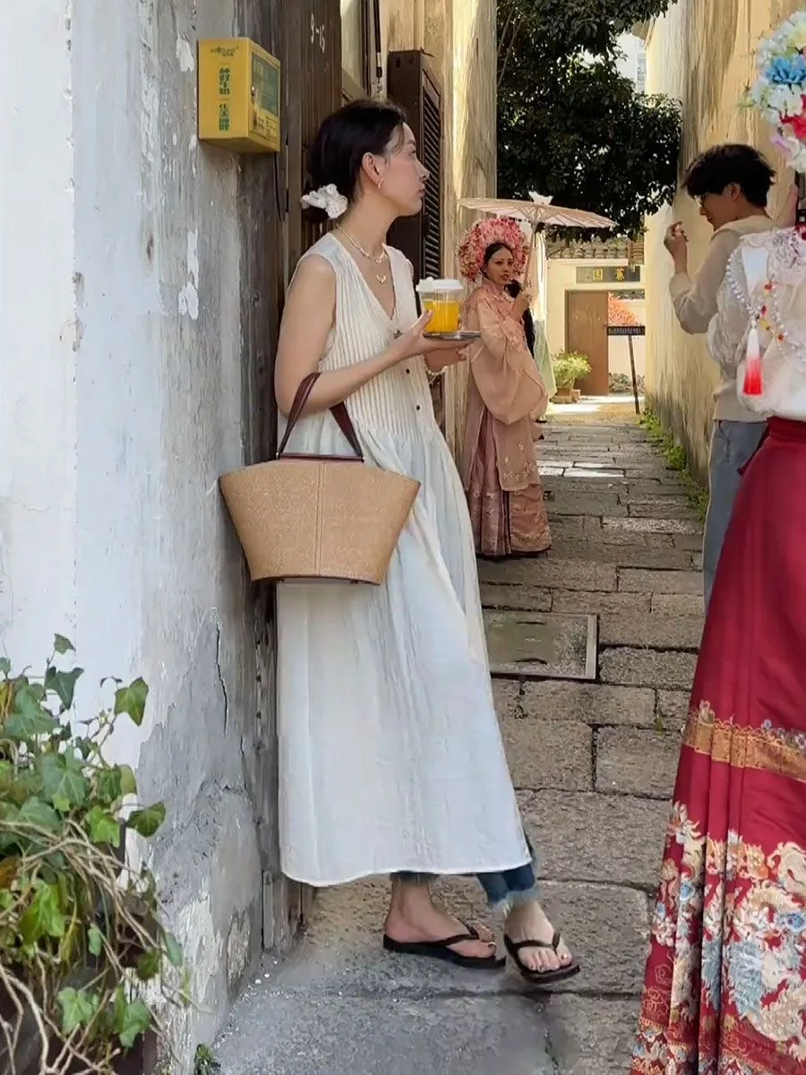 เสื้อกั๊กทรงหลวมพลีทยาวสไตล์เกาหลีสุดชิคสำหรับฤดูร้อนปี 2024  กระดุมผ่าหน้า ช่วยให้ดูผอมเพรียว เหมาะสำหรับใส่ไปทำงาน