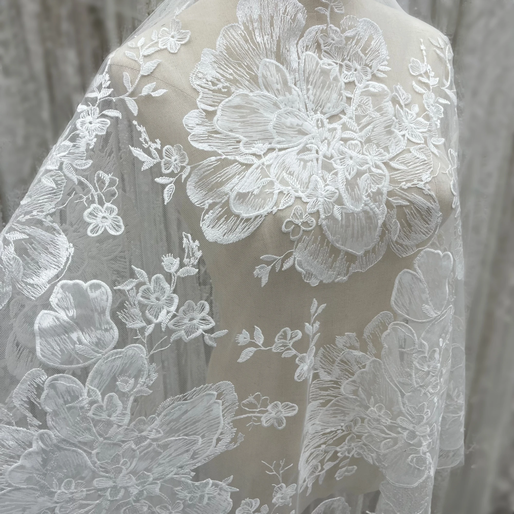 Three-Dimensional Double-Layer Fine Embroidery, Suitable For Wedding Dress Design, High-End Custom Lace Fabric