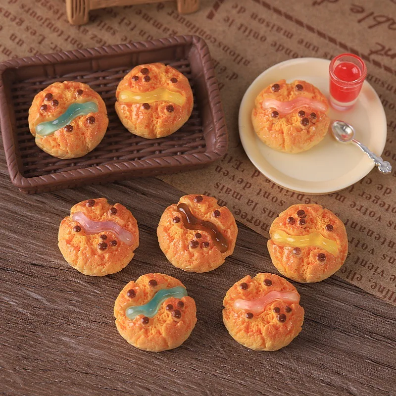 4pcs Mini Jam Chocolate Chip Cookie Dollhouse Miniature Food DIY Biscuit Table Decor Micro Scene Craft Prop Doll Accessories