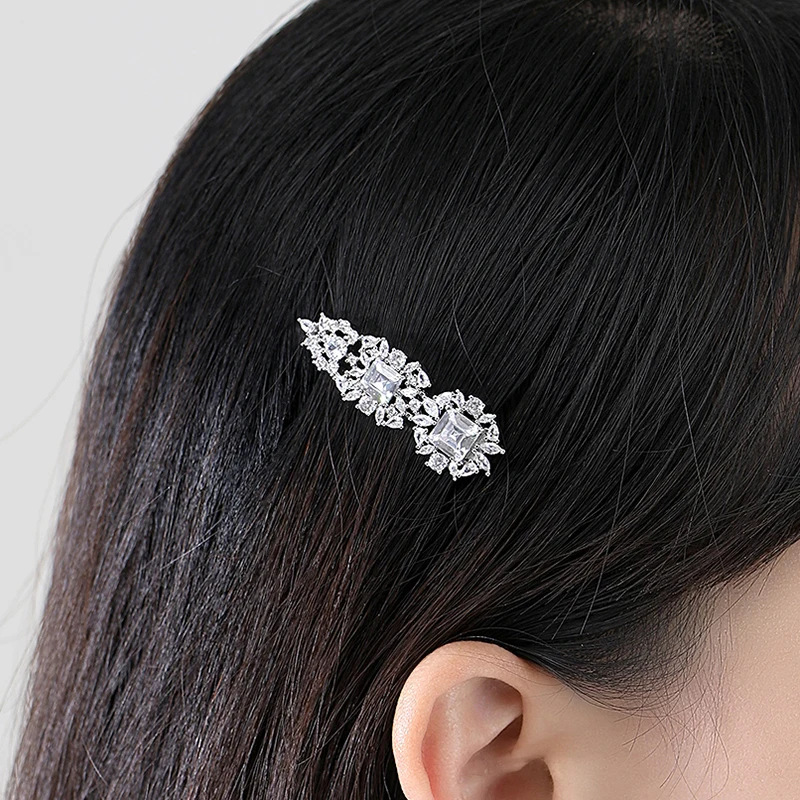 LUOTEEMI Aesthetic Cubic Zirconia Starry Barrettes Trendy Exquisite Sparkling CZ Hair Jewelry for Women Girl Wedding Accessories