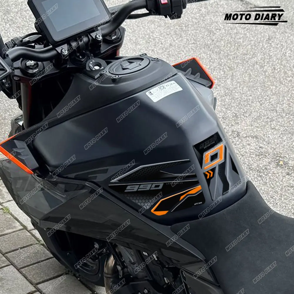 Stiker bantalan tangki bahan bakar sepeda motor 3D stiker pelindung tangki tahan air untuk KTM 990 DUKE Duke990 2024