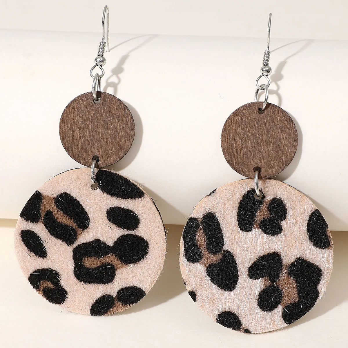 New retro horse hair leopard print leather earrings creative splicing log chip earrings