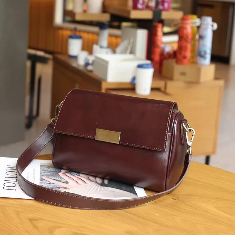 Zency Vintage Klasyczna Torebka Damska z Naturalnej Skóry, Duża Pojemność, Torba na Ramię/Przez Ramię, Torebka z Klapką, Listonoszka z 2 Paskami — zdjęcie 3