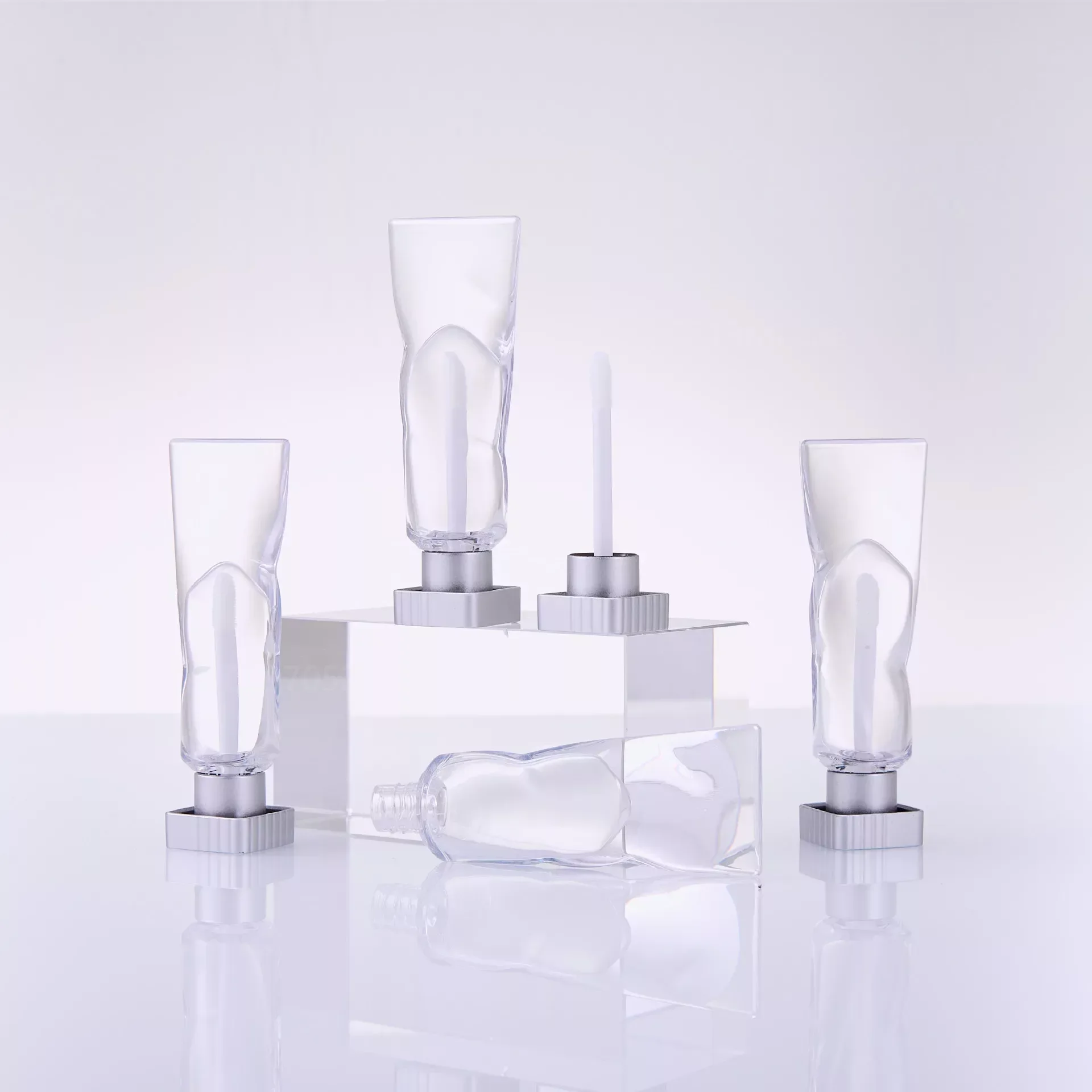 Tubo de brillo de labios vacío, bálsamo labial recargable de plástico transparente, Material de embalaje, maquillaje, esmalte de labios DIY, Garrafa, 4ml