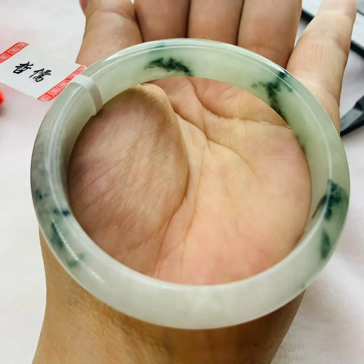 

Один предмет, одна картинка, украшения Zheru, натуральный бирманский нефрит, браслет 55 мм