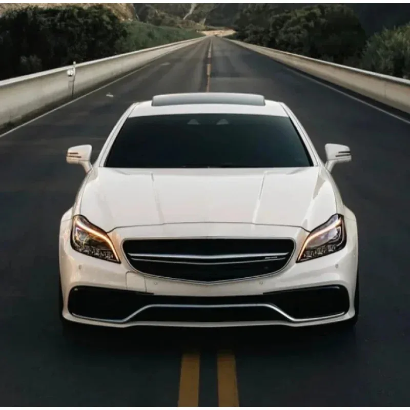 

A new body kit W218 (2011-2014 models), including bumpers and grille, is availle CLS63 model.