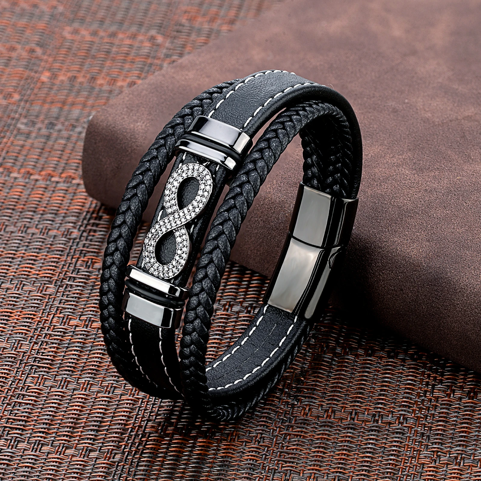 2024 New Fashion Matching Micro Inlay 8-Format Neutral Style 3-Layer Leather Rope Stainless Steel Mens Bracelet