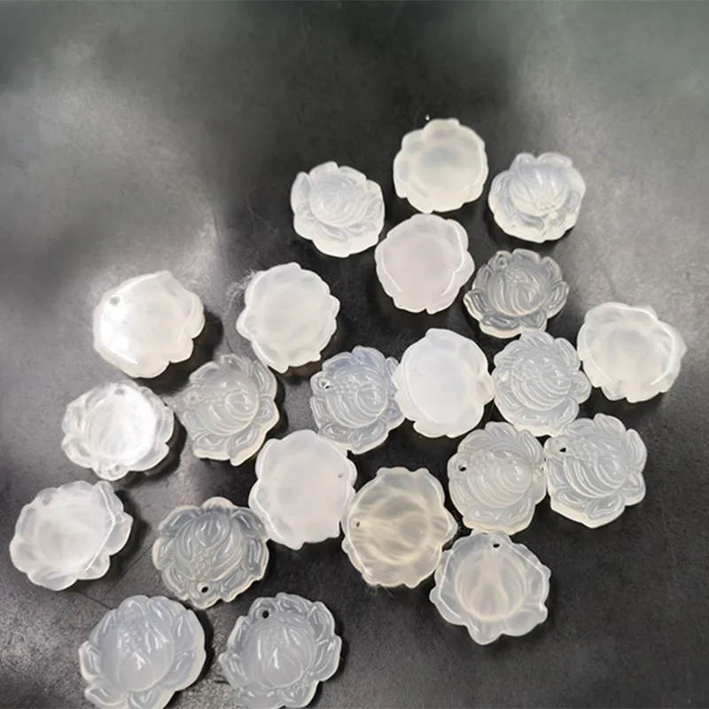 Cheap Jade Ice-like White Chalcedony Agate Saussurea Involucrata Pendant Agate Flower Green Agate Lotus Jade Pendant