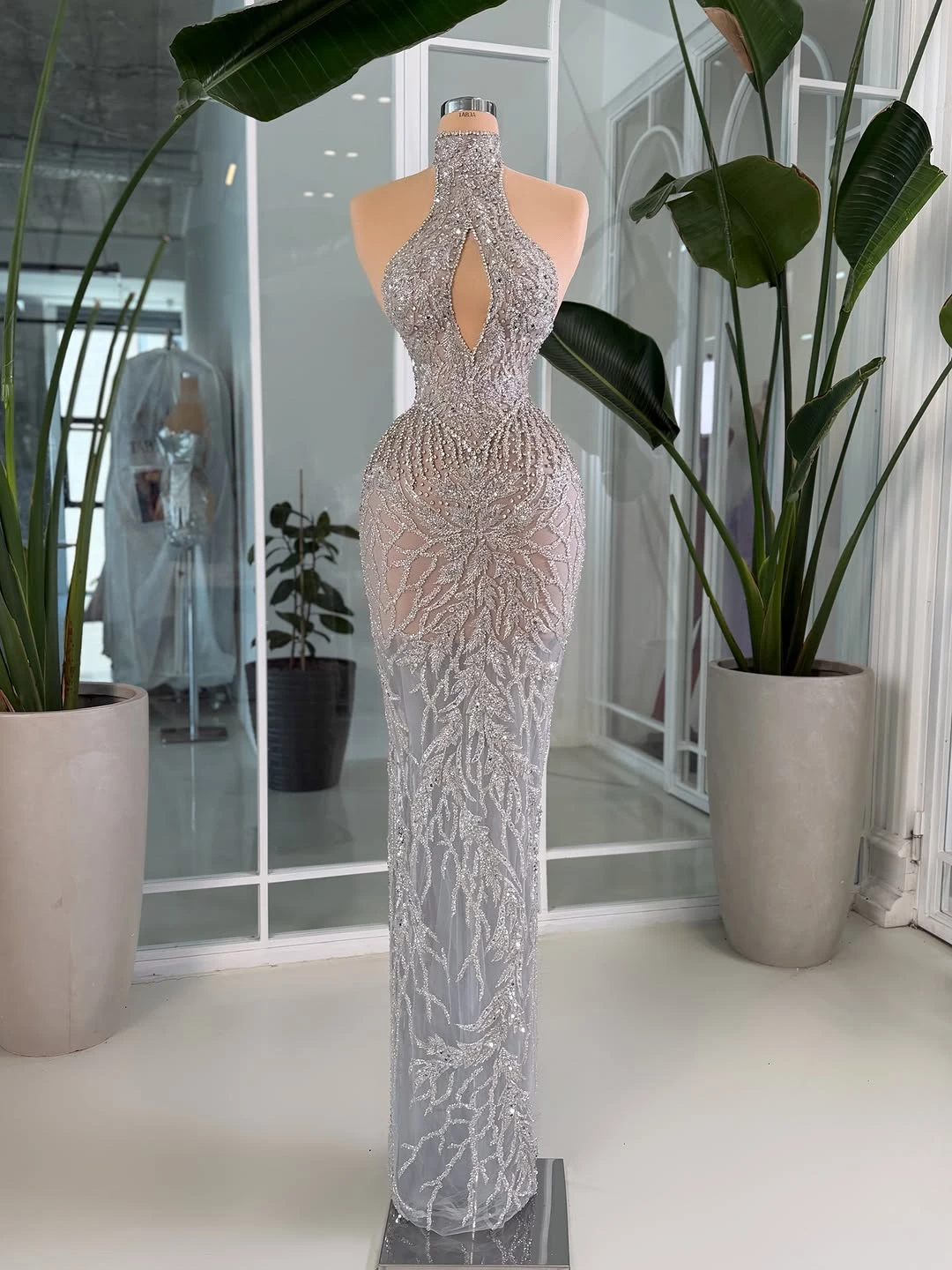 Sexy See Through Evening Gowns Halter Rhinestones Beaded Sequins Engagement Prom Dresses Customized Beauty Pageant Gest Dress