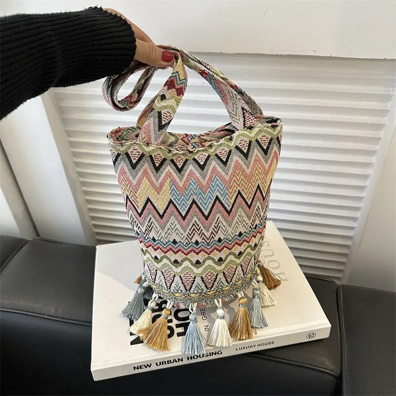 

Korean Style Small Shoulder Bag Women's Bag New Fashion Ethnic Minority Crossbody Bag Versatile Handbag Tassels Bucket Bags