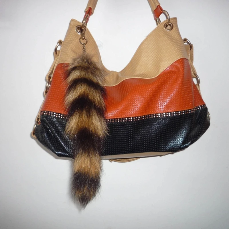 Plush Foxes Racoon Tail Charm Keychain Sweet Cute Furs Pendant Car Keyring Backpack Decoration Fashion Jewelry for Women
