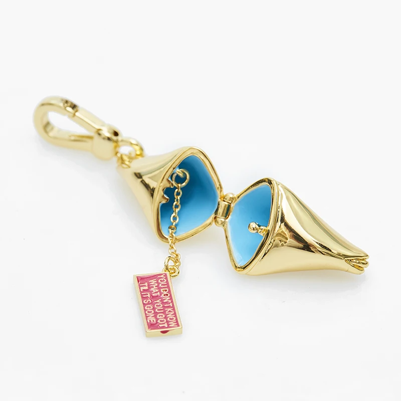 Simple gold-plated atmosphere can open fortune cookie pendant necklace fashion Joker letter key chain jewelry.