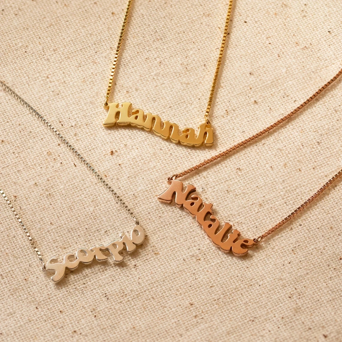 Customized Wavy Name Necklace for Women Men Stianless Steel Personalized Nameplate Waterproof Pendant Box Chain Jewelry Gift