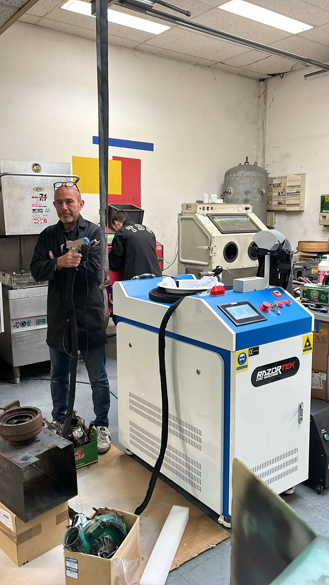 Laser Welder Fiber Laser Welding Machine 4 in 1 2000w/3000w Potable Laser Welding Machine With Ce Certificate